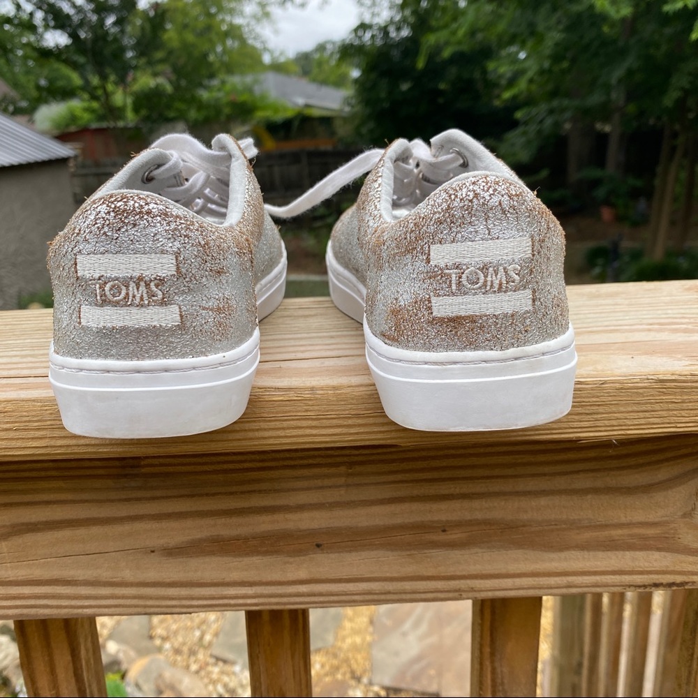 TOMS Silver Metallic Lennox Low Top Platform Lace Up Sneaker Size 6.5 - Picture 10 of 11